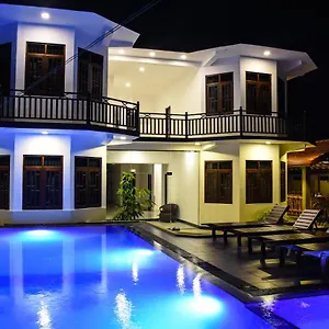 https://aqua-glory.negombohotels.net