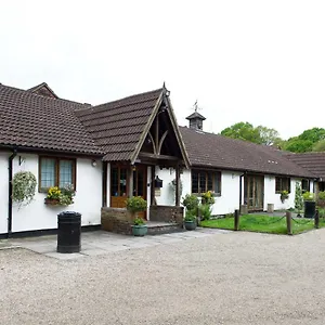 Little Foxes & Gatwick Airport Parking Hotel